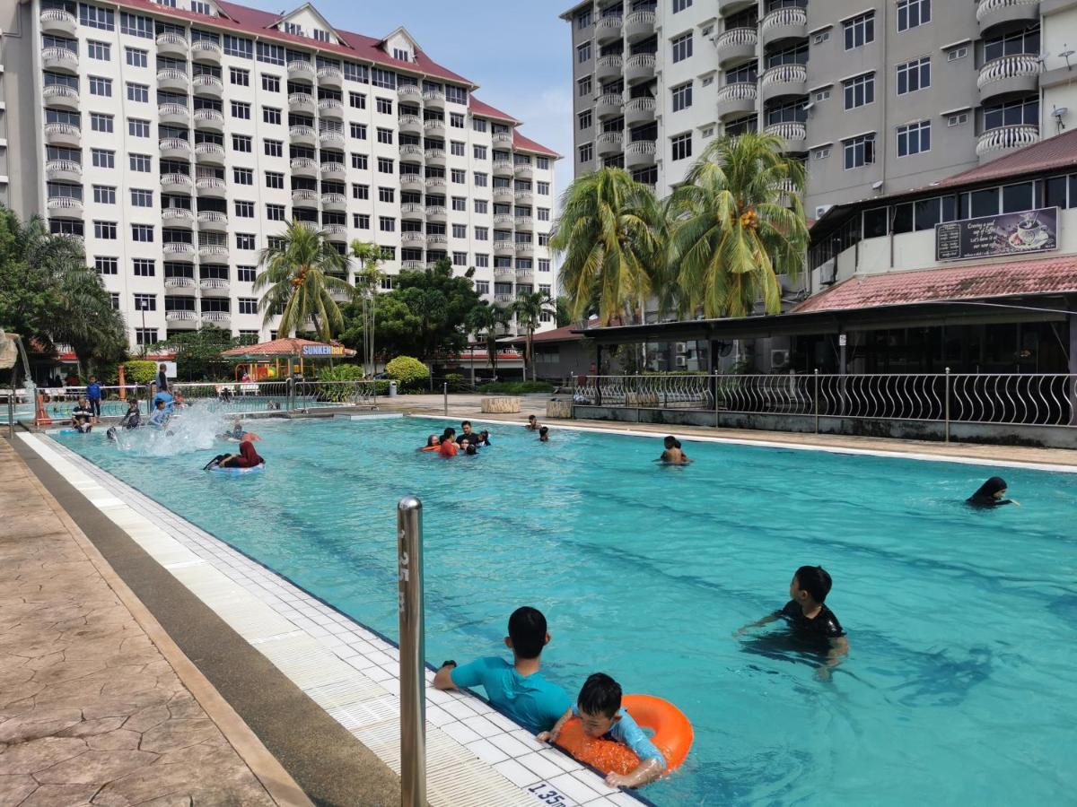 Beach View Private Apartment Port Dickson Ngoại thất bức ảnh