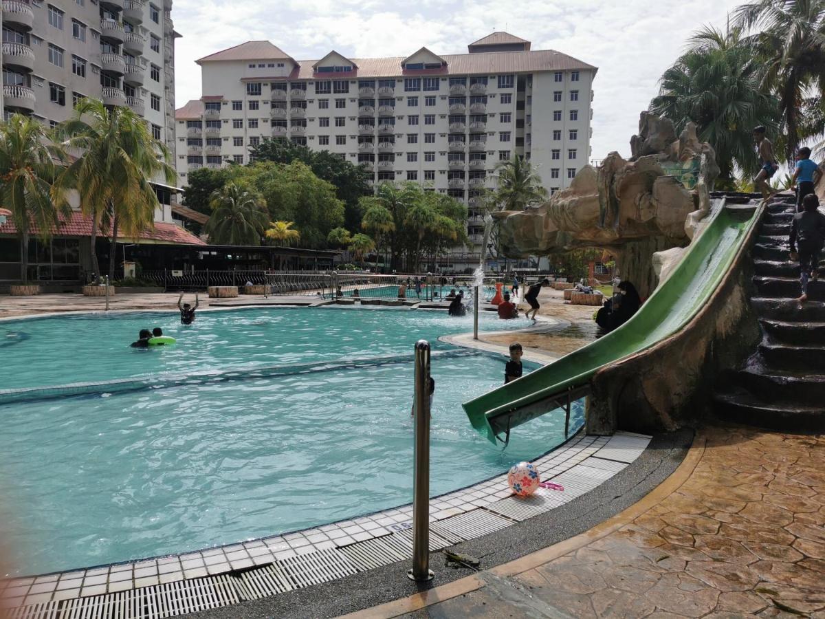 Beach View Private Apartment Port Dickson Ngoại thất bức ảnh